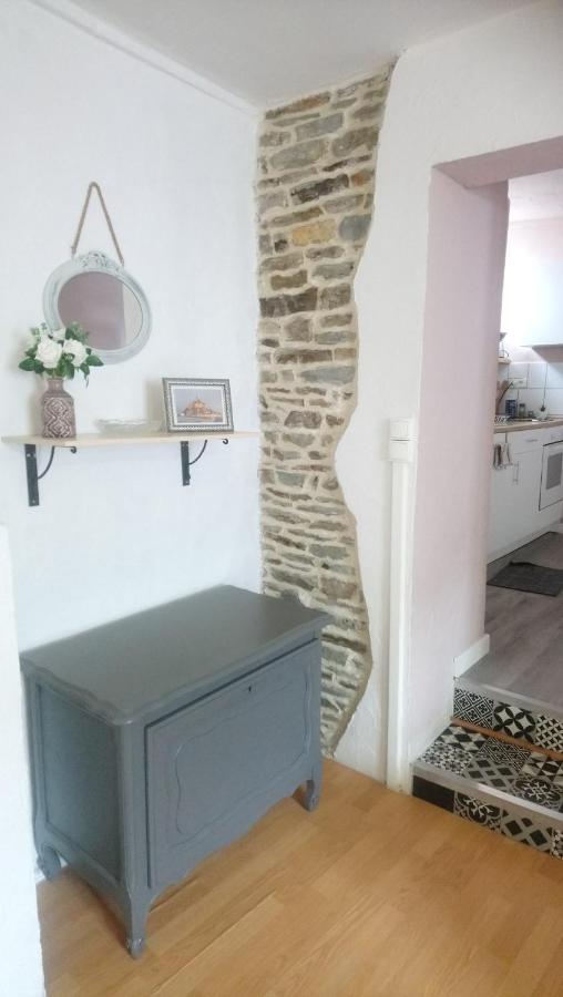 Appartement Familial Le Tanis Pontorson Ngoại thất bức ảnh